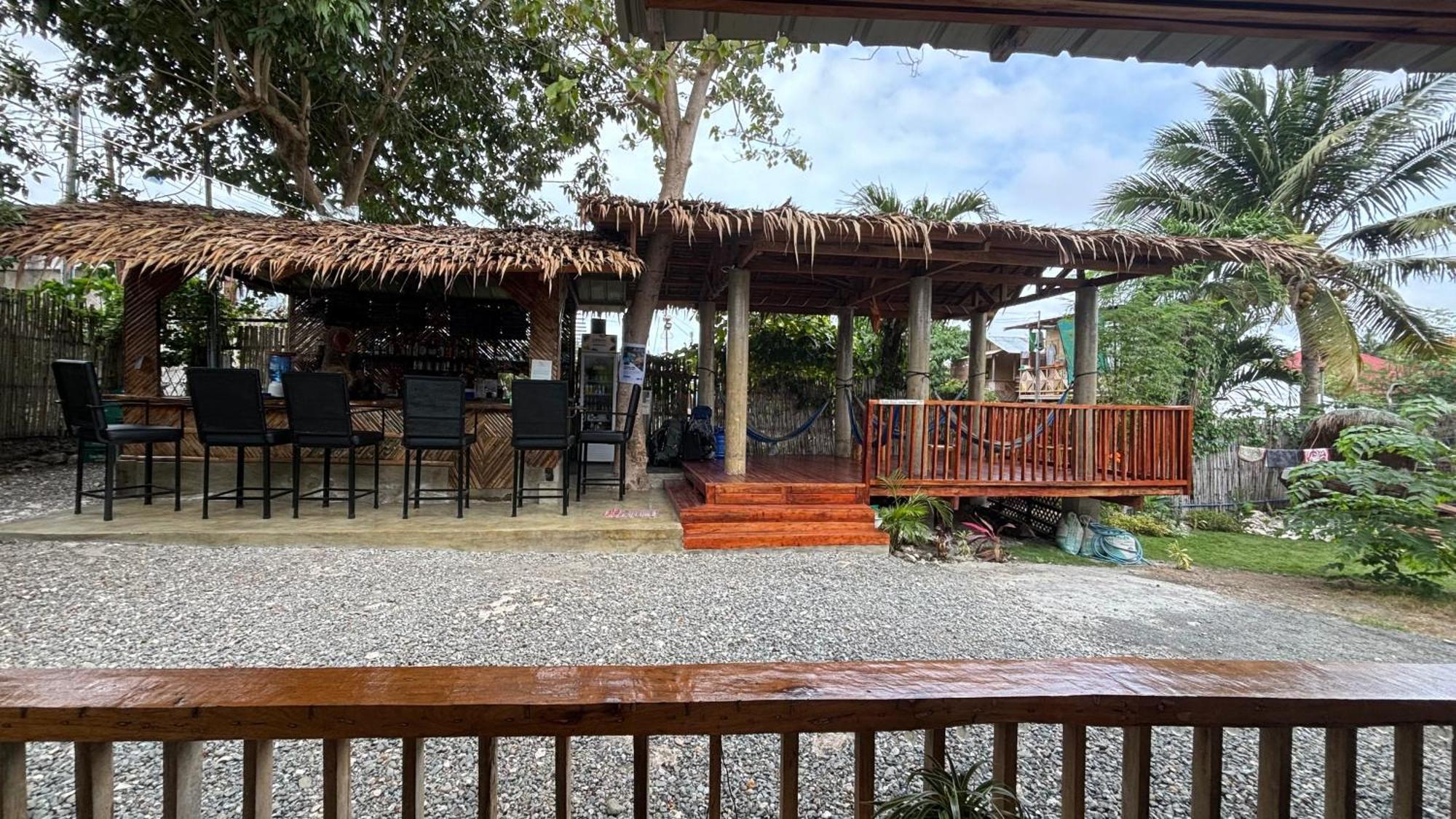 The Backyard Inn Moalboal Kültér fotó